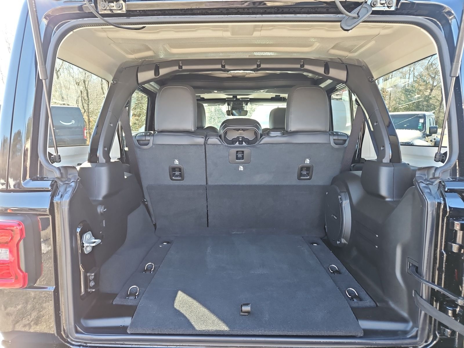 2025 Jeep Wrangler 4-Door Sahara - Photo 19