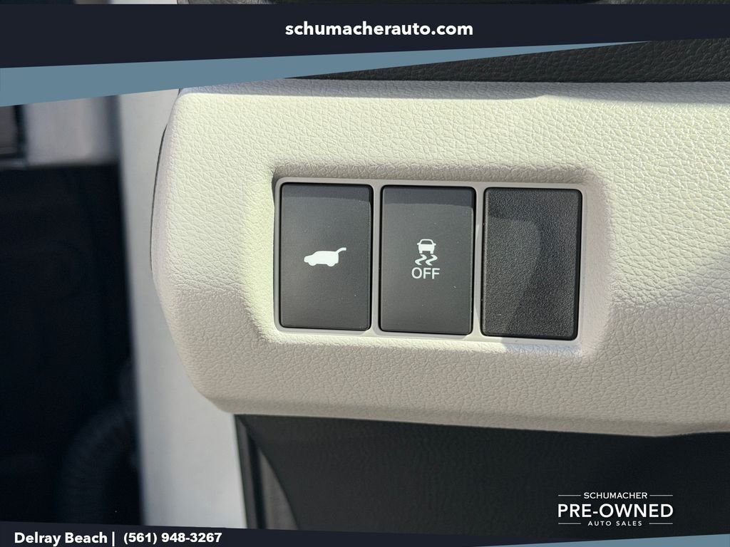 Used 2023 Silver Honda Touring image 30
