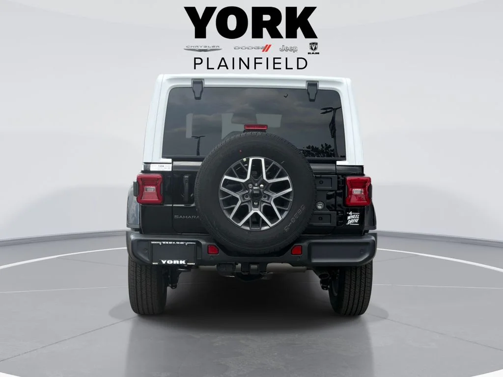 New 2026 Black Clear-Coat Exterior Paint Jeep Sahara image 6