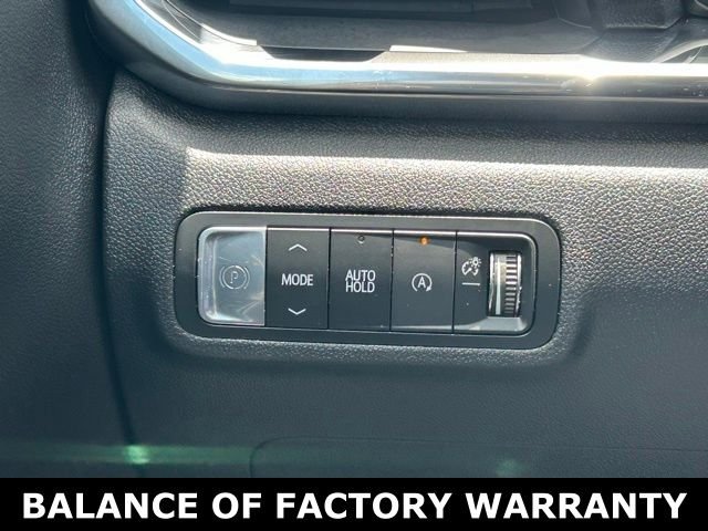 Used 2026 White GMC Elevation image 19