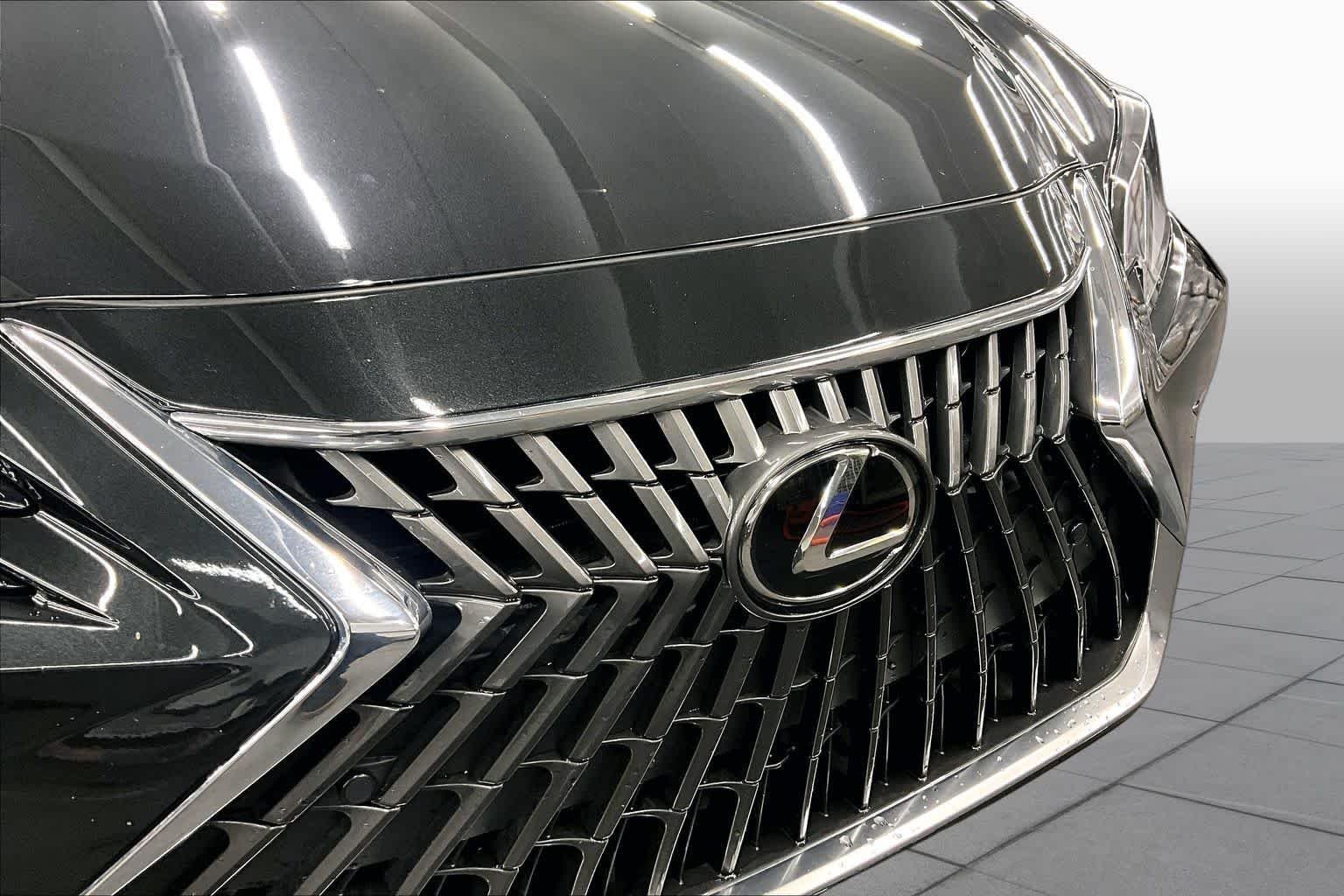 Certified Used 2025 Caviar Lexus  image 30