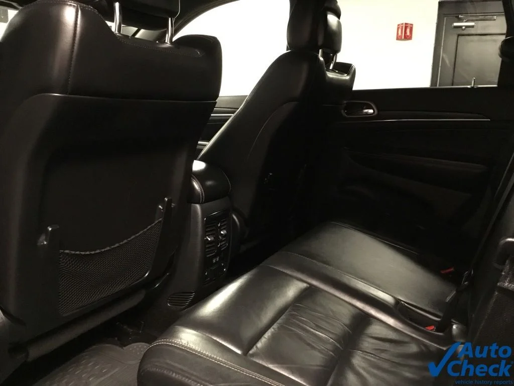 Used 2016 Silver Jeep Limited image 29