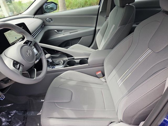 2025 Hyundai Elantra Blue - Photo 14