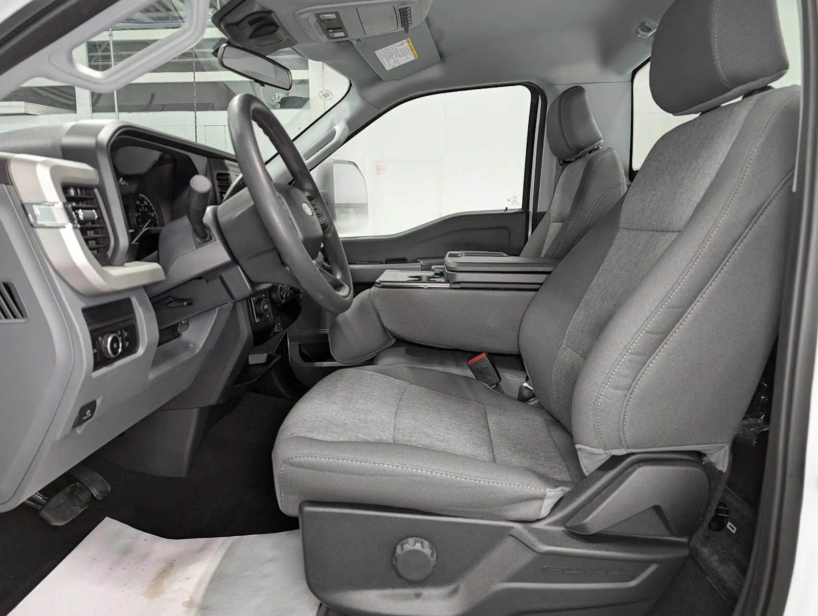 2025 Ford F-250 Super Duty XL - Photo 4