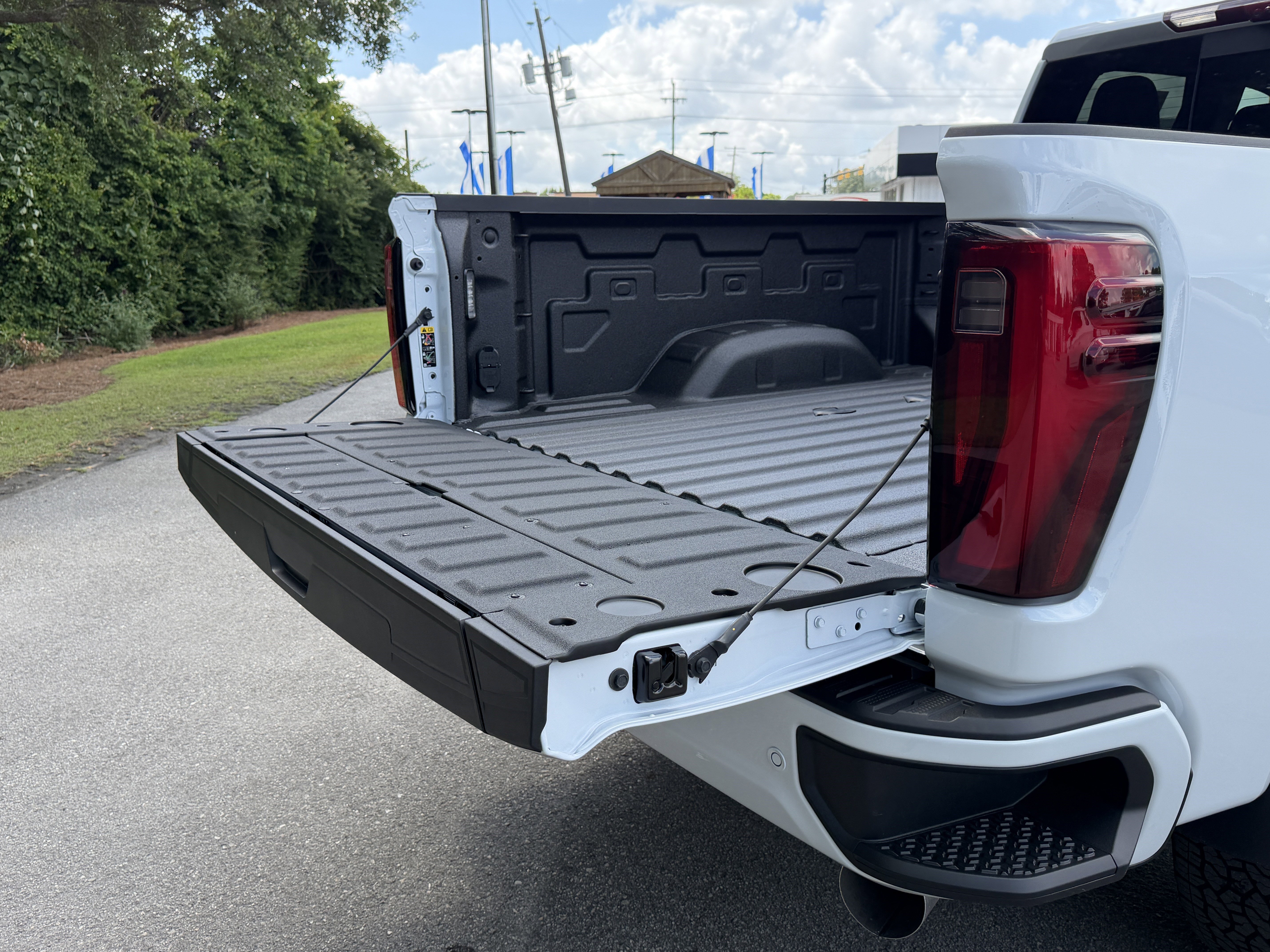 2026 GMC Sierra 2500HD Denali - Photo 14
