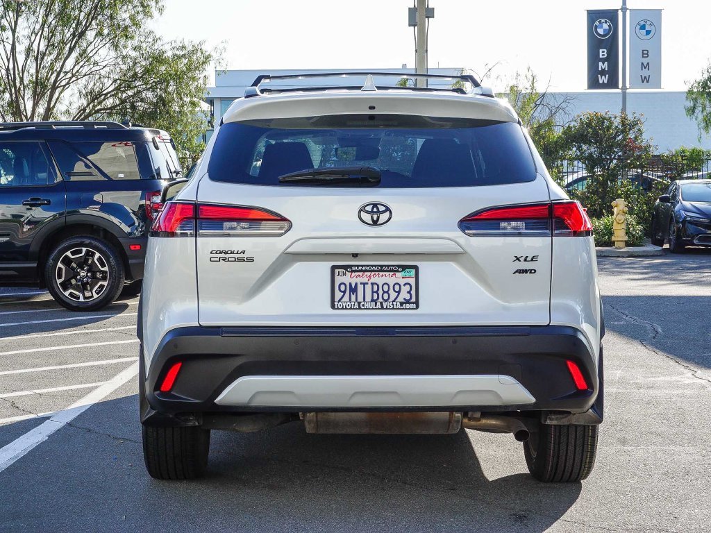 Used 2024 Beige Toyota XLE image 5