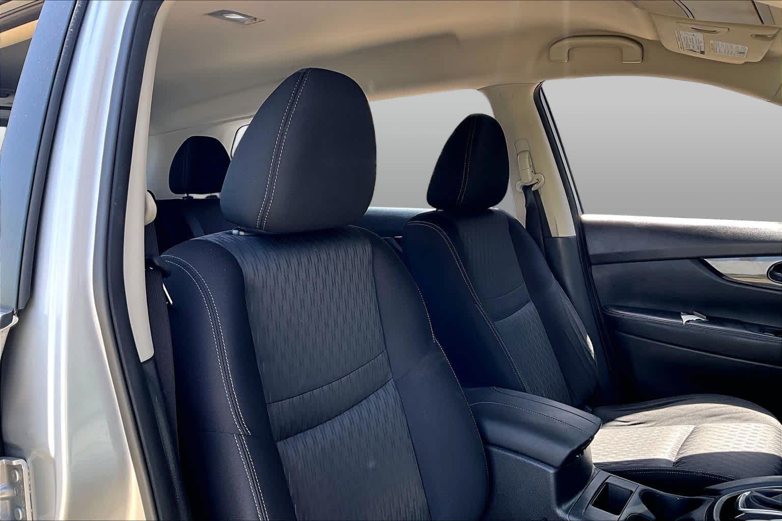 Used 2020 Brilliant Silver Metallic Nissan S image 9