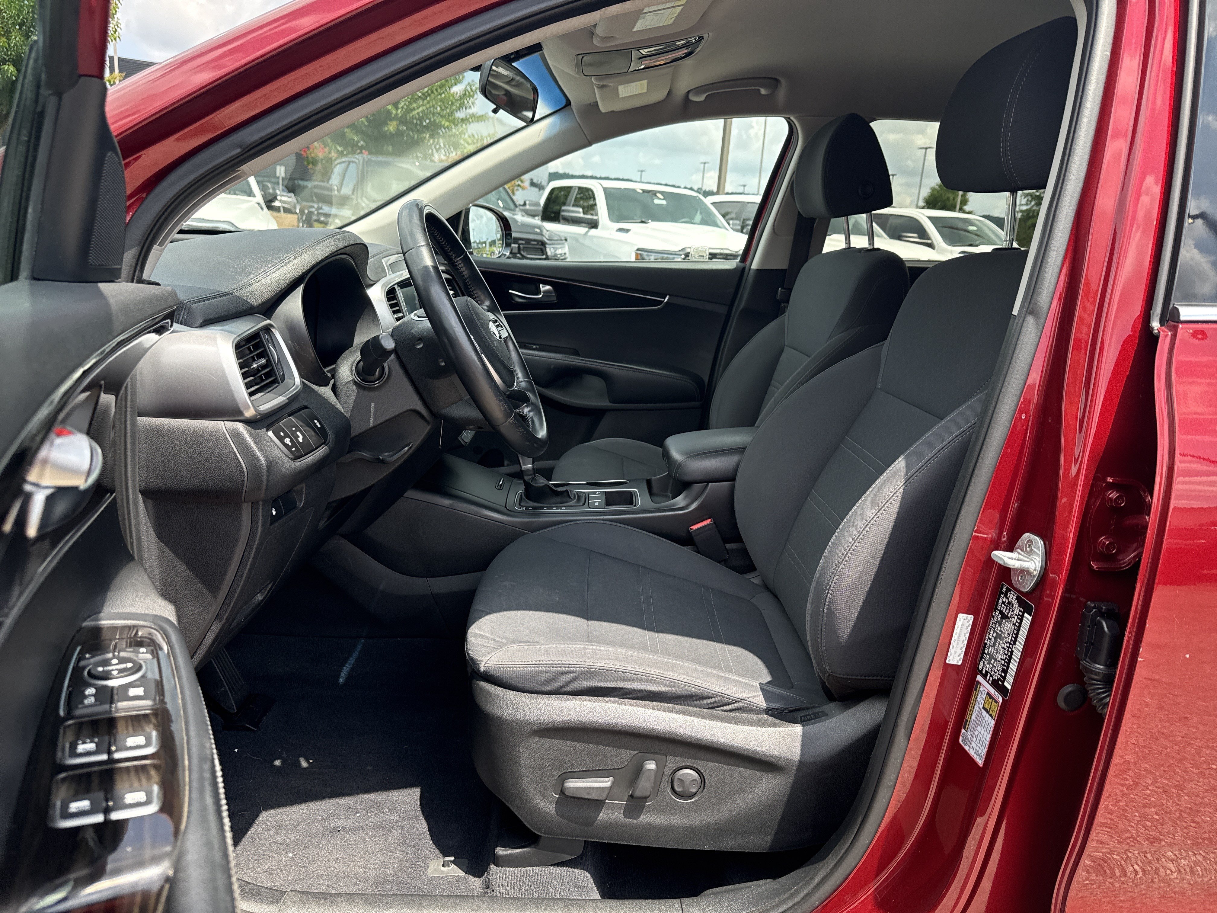 Used 2019 Passion Red Kia S V6 image 9