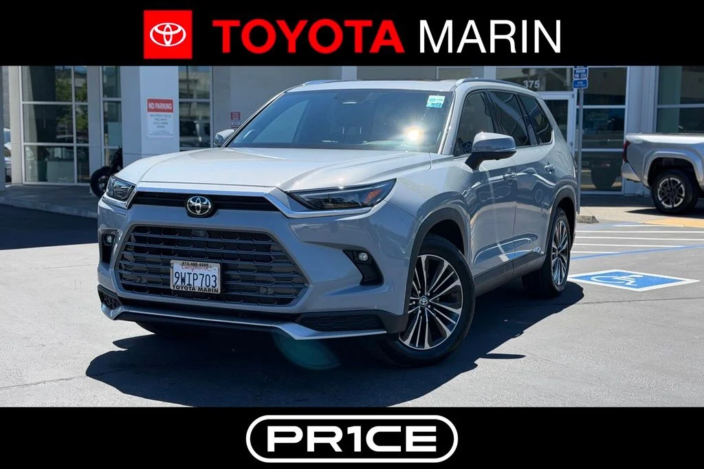 Used 2025  Toyota MAX Platinum image 1