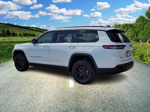 New 2025 Bright White Clear-Coat Exterior Paint Jeep Altitude image 3