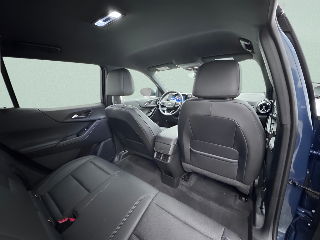 Used 2025 Lakeshore Blue Chevrolet LT image 37