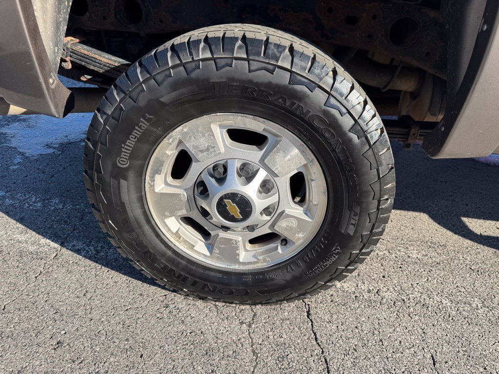 Used 2013 Gray Chevrolet LT image 34