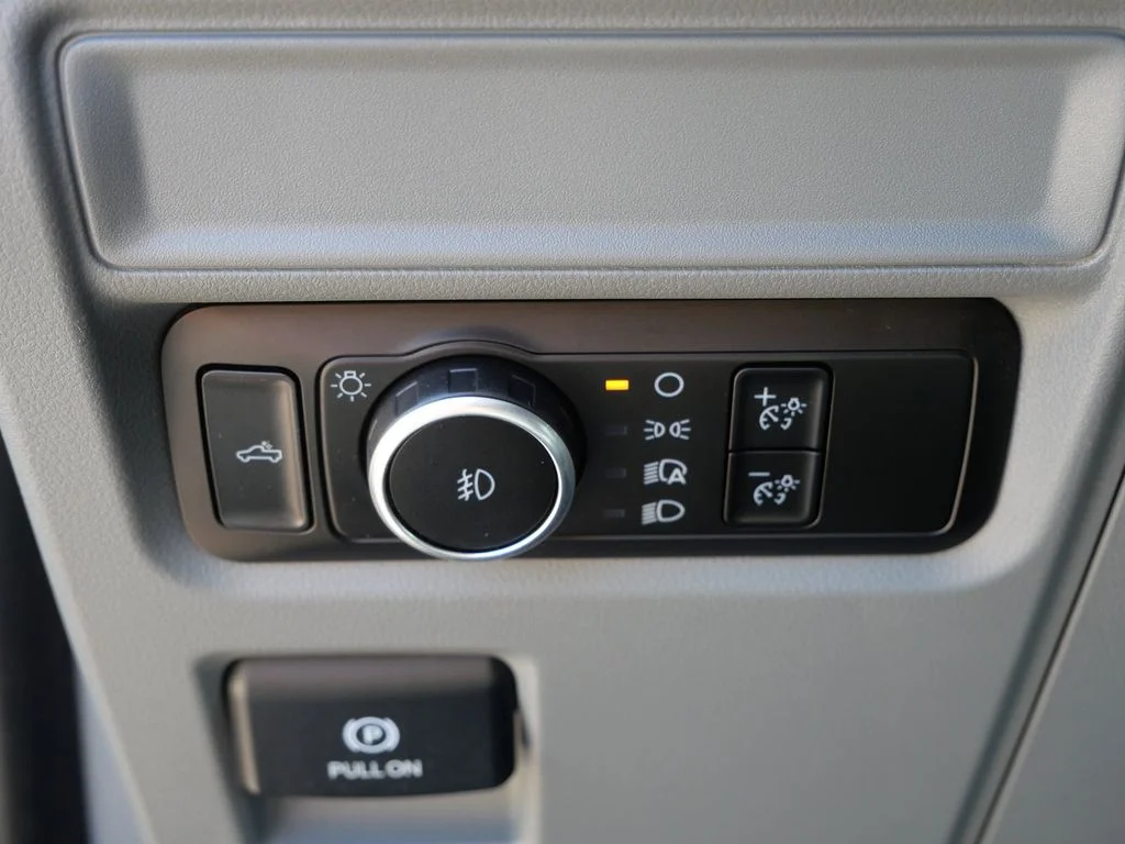 Used 2023 White Ford XLT image 23