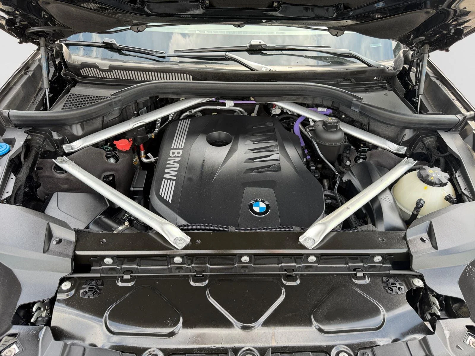 Used 2023 Black Sapphire Metallic BMW xDrive40i image 21