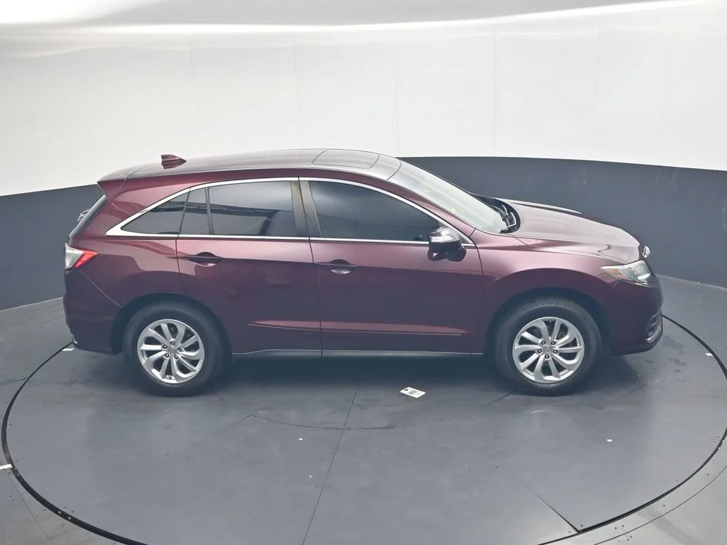 Used 2018  Acura Technology Package image 25