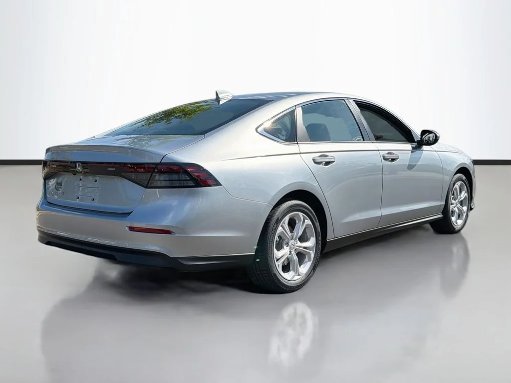 New 2026 Solar Silver Metallic Honda LX image 6