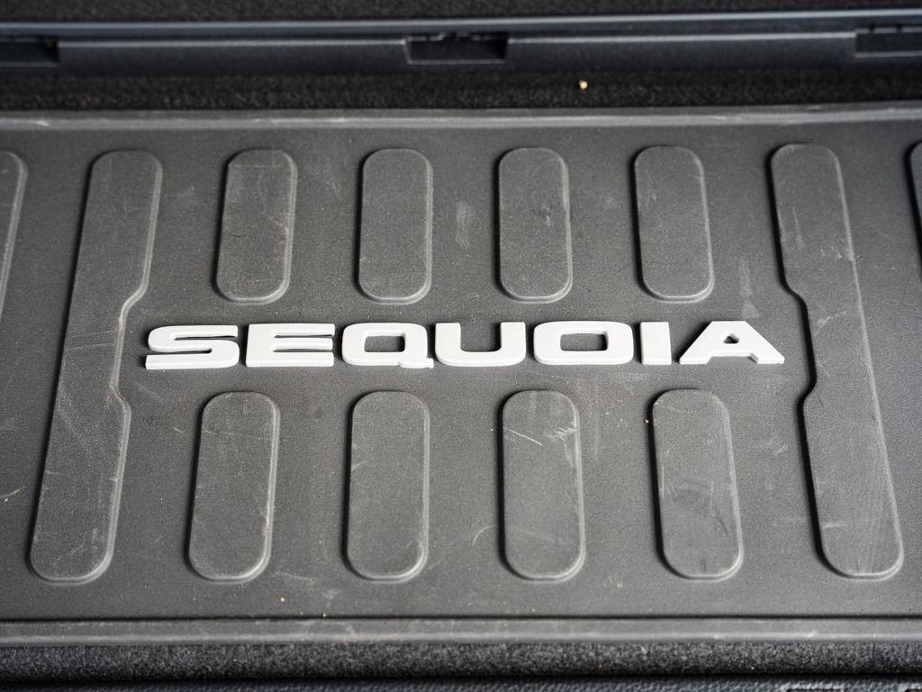 2026 Toyota Sequoia Platinum - Photo 19