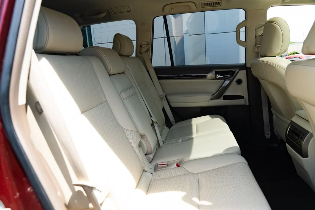 Used 2016 Red Lexus 460 Luxury image 24