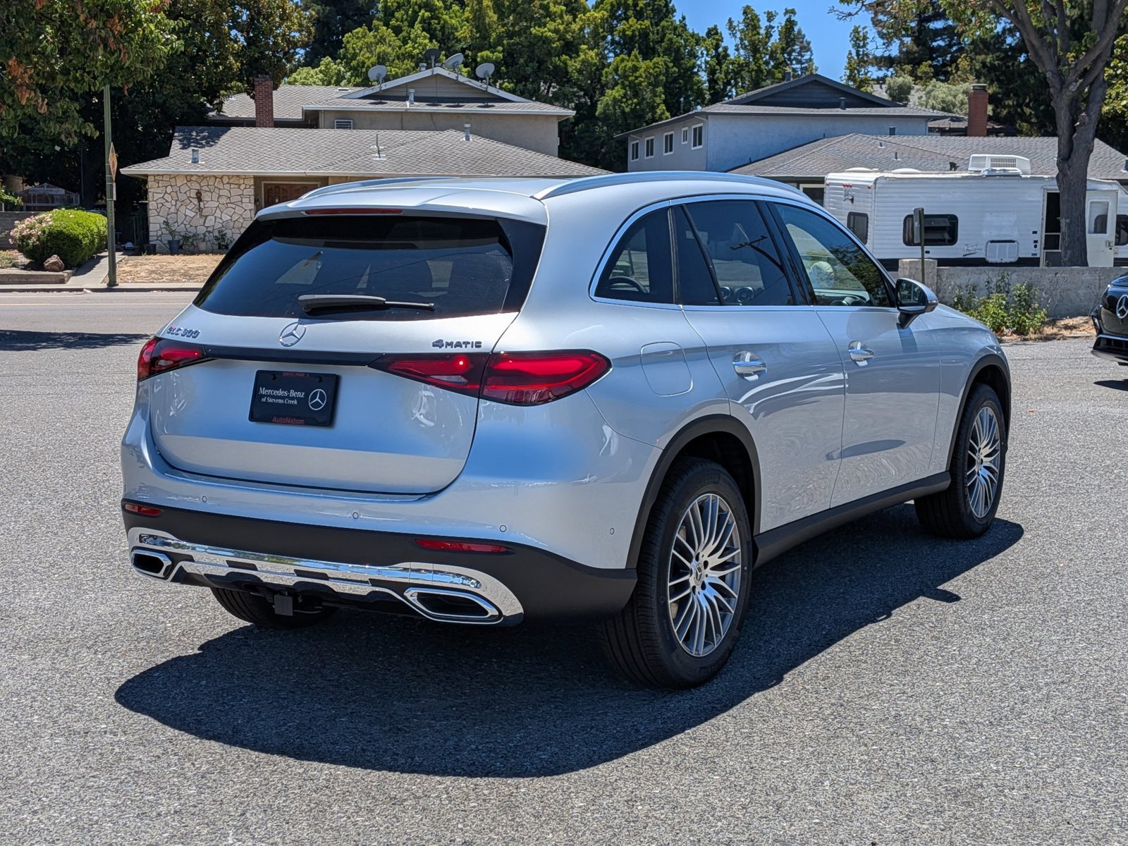 New 2026 Cirrus Silver Metallic Mercedes-Benz GLC 300 image 2