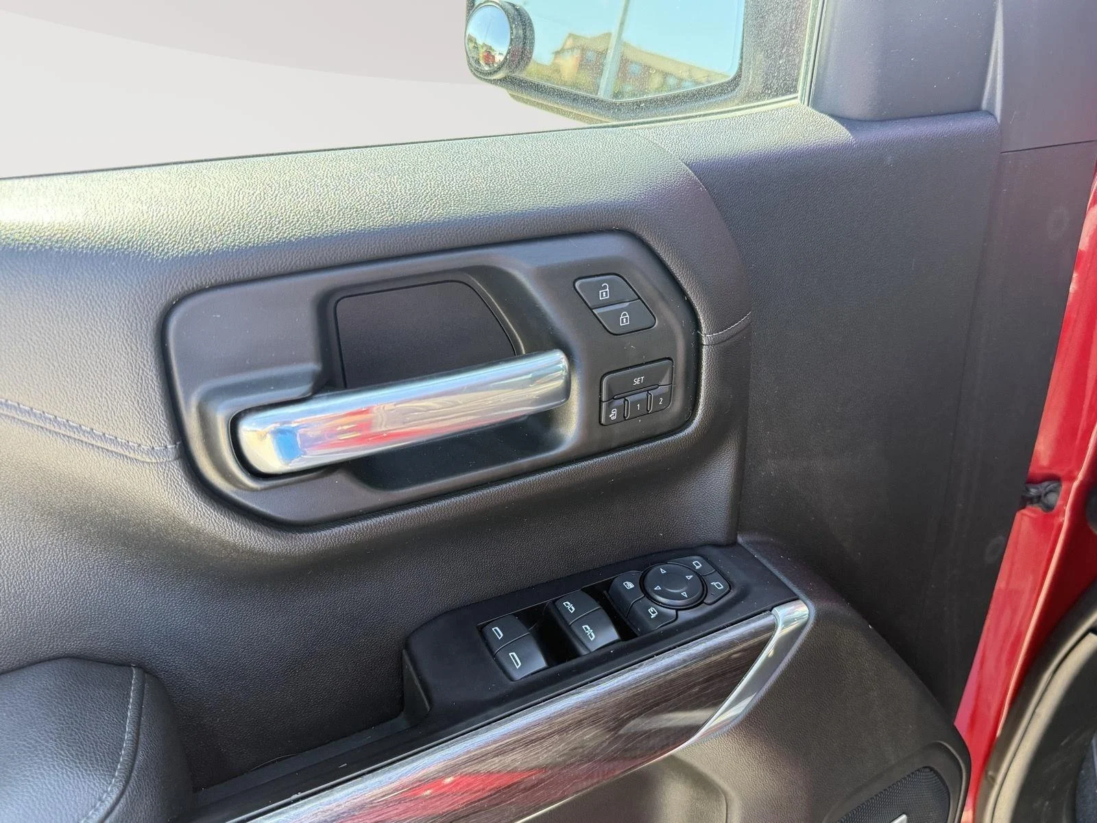 Used 2019 Cajun Red Tintcoat Chevrolet LTZ image 23