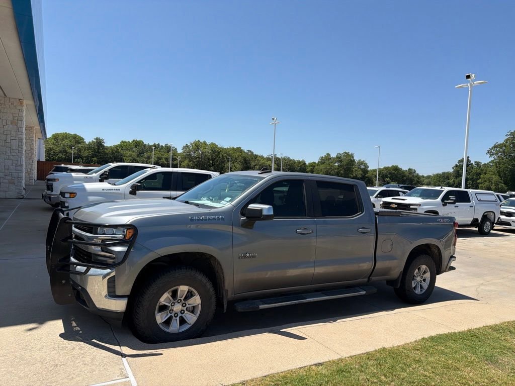 Used 2019 Gray Chevrolet LT image 4