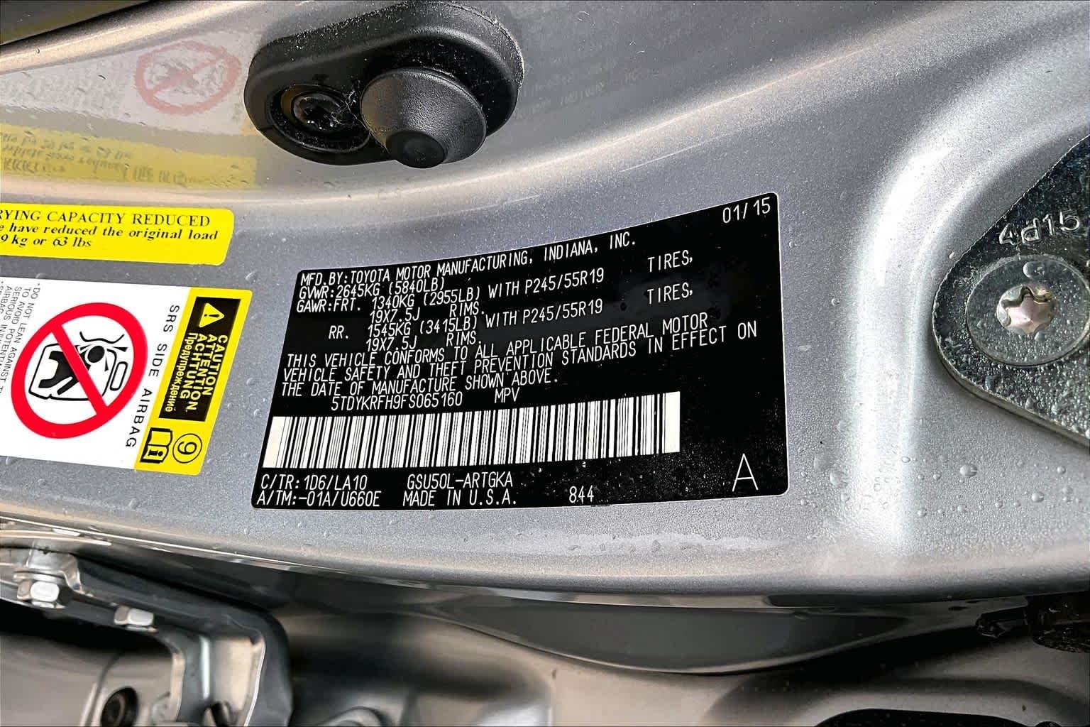 Used 2015 Silver Sky Metallic Toyota Limited image 36