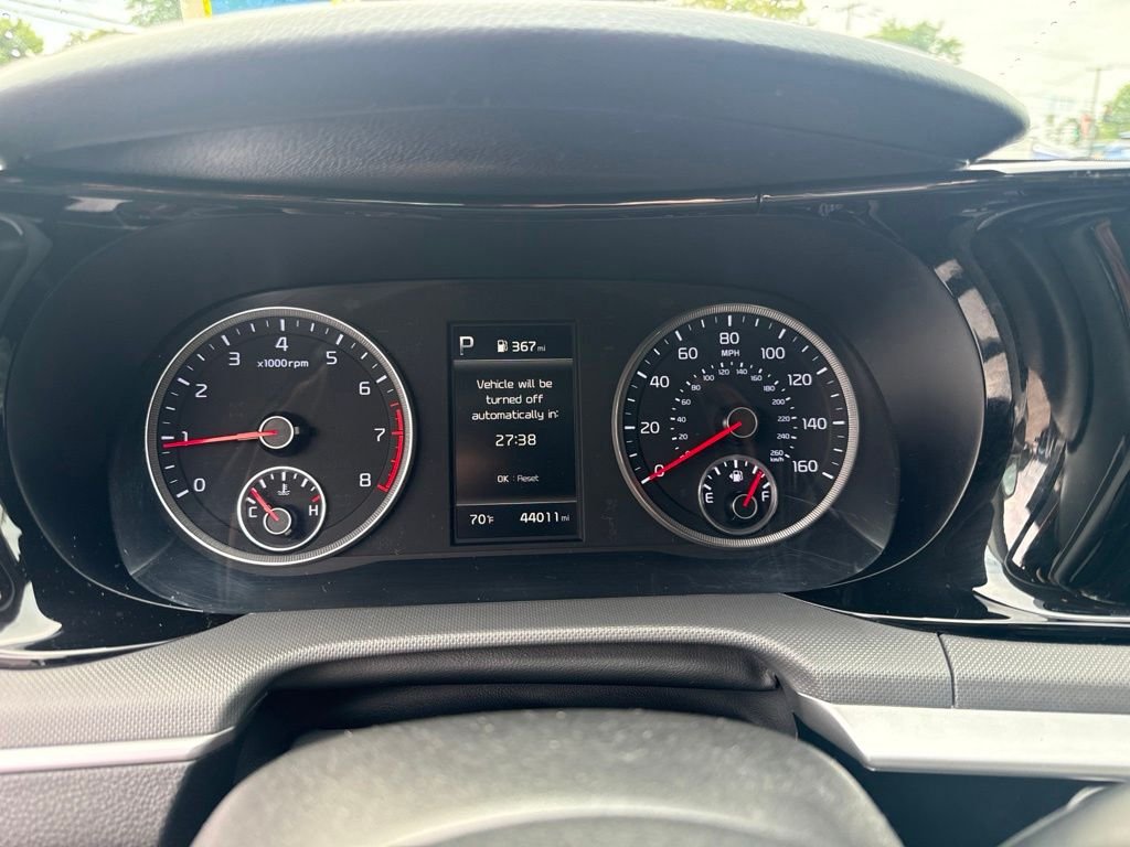 Used 2021 Silver Kia LXS image 29