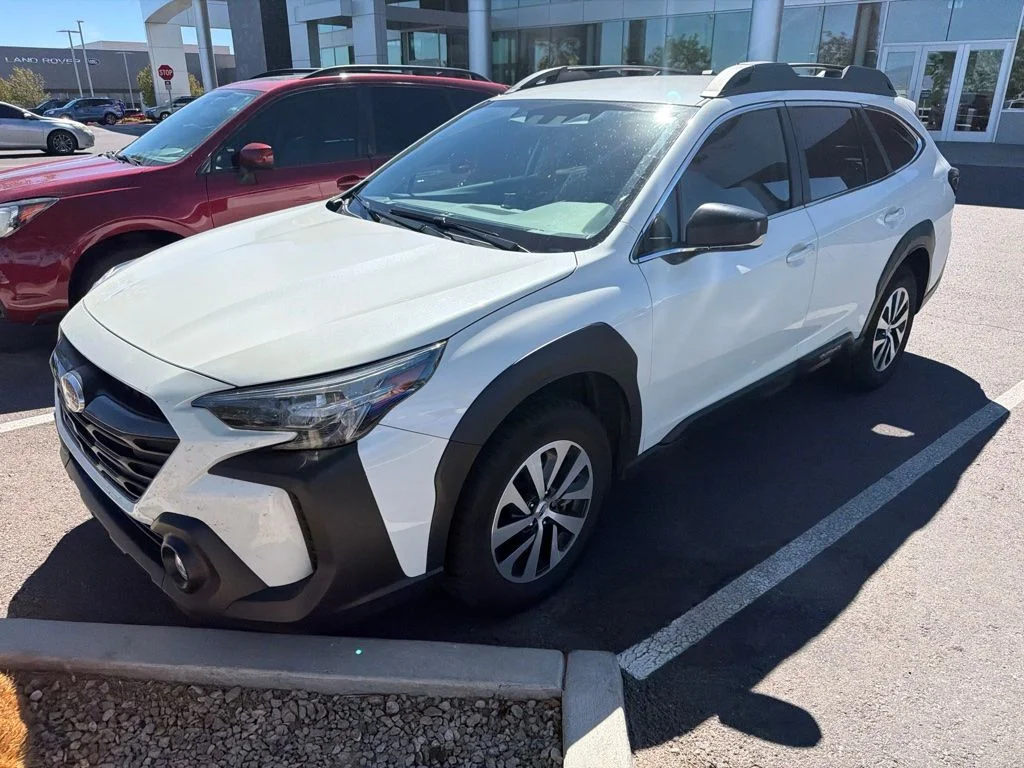 Used 2025 White Subaru 2.5i image 8