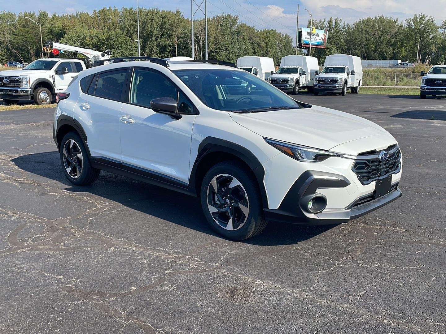 New 2026 CRYSTAL WHITE PEARL Subaru Limited image 7