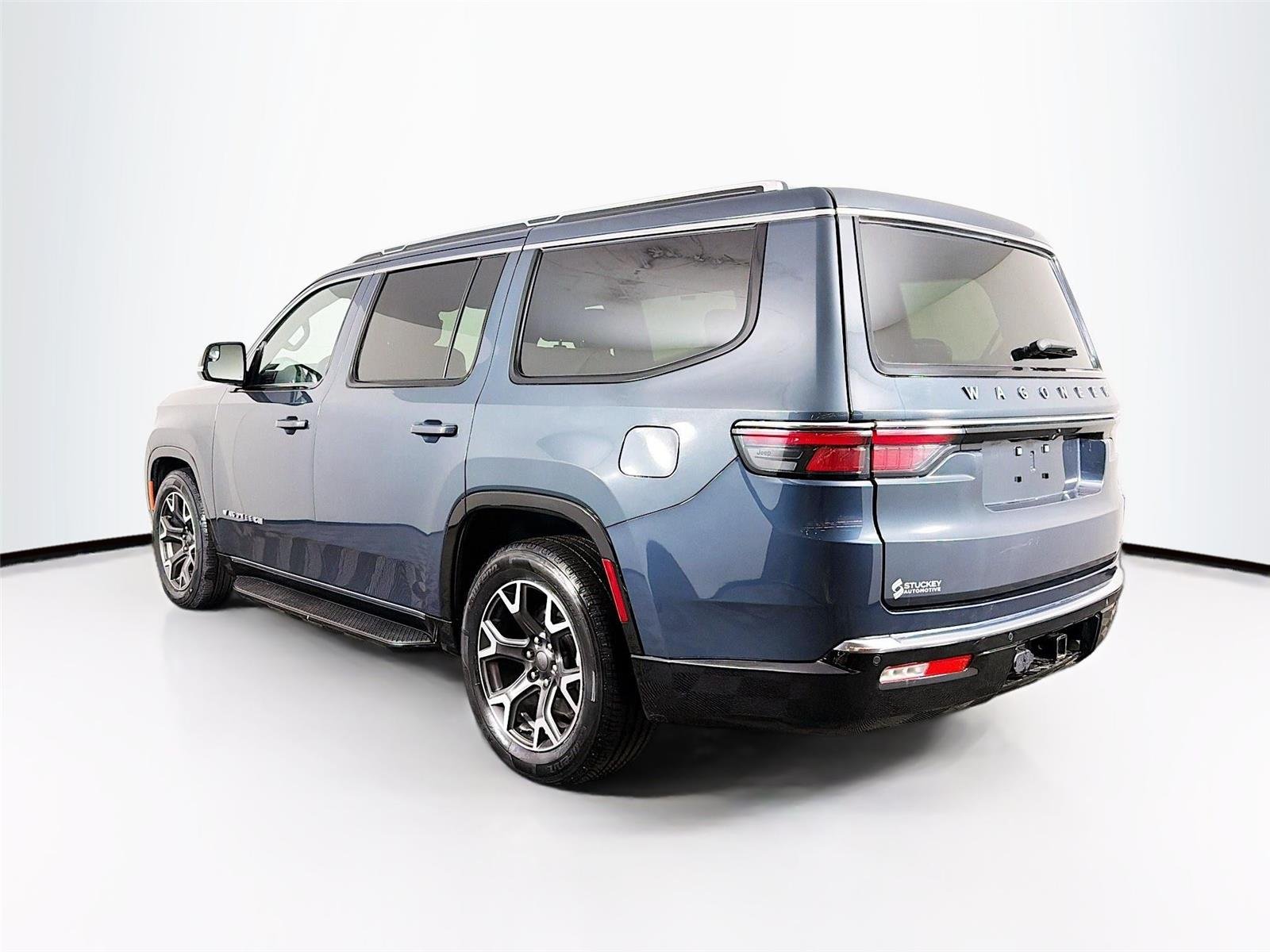 Used 2024  Jeep Series III image 5