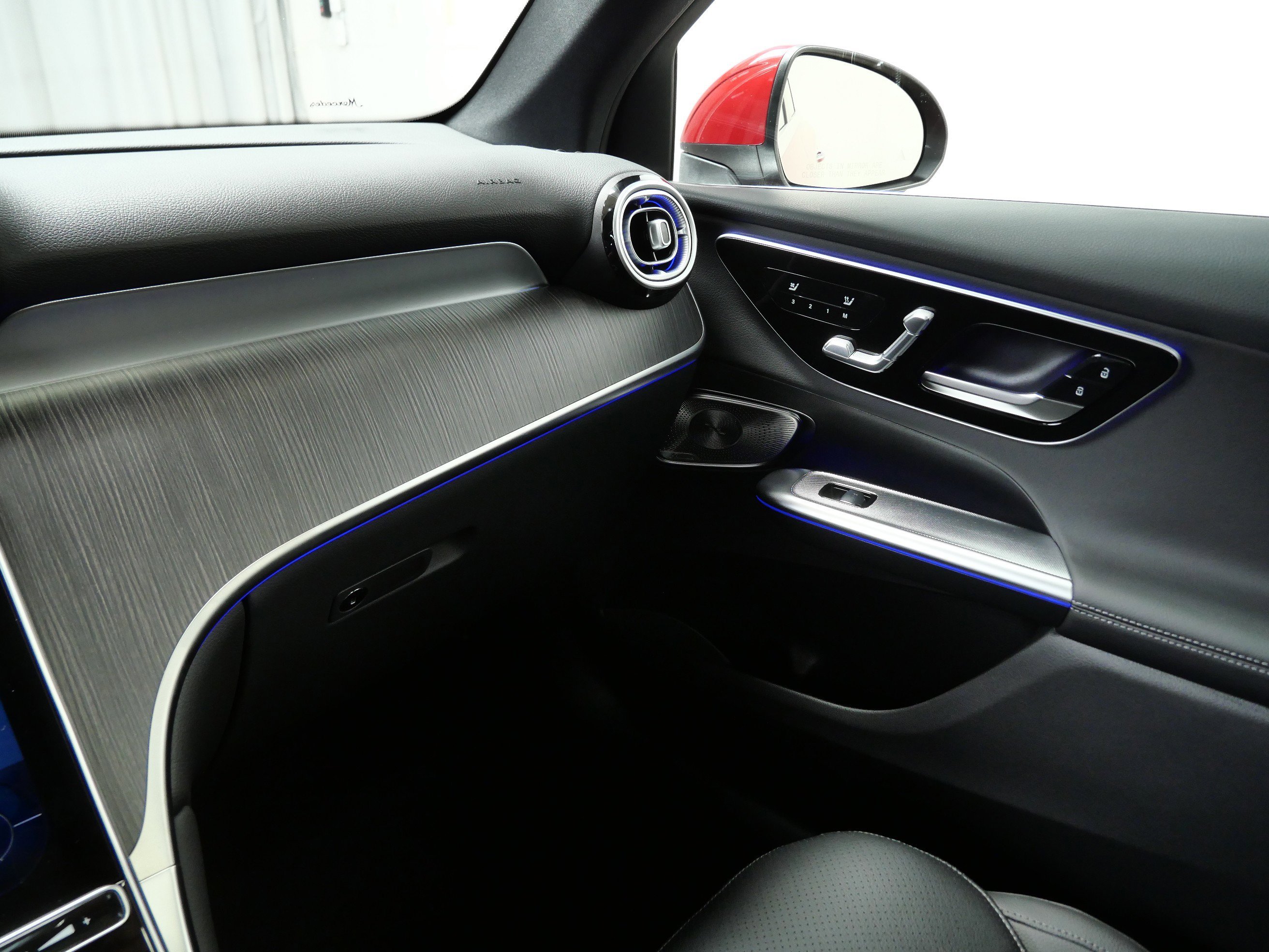 2026 Mercedes-Benz GLC Base - Photo 11