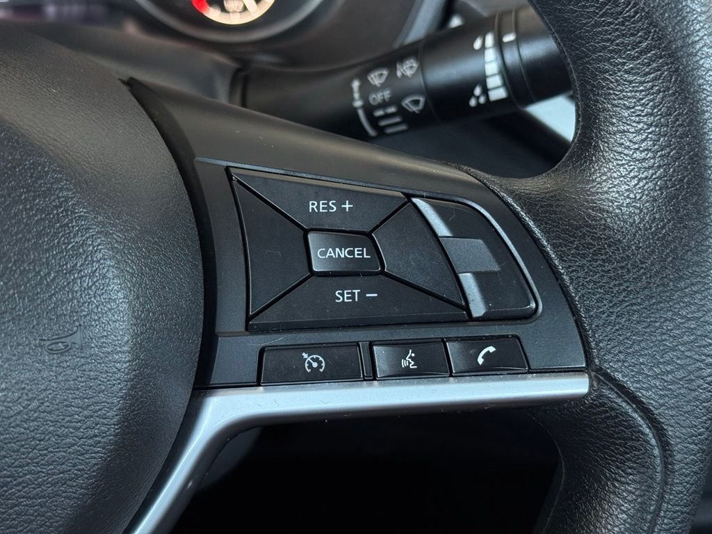 Used 2025 Silver Nissan 2.5 SV image 27