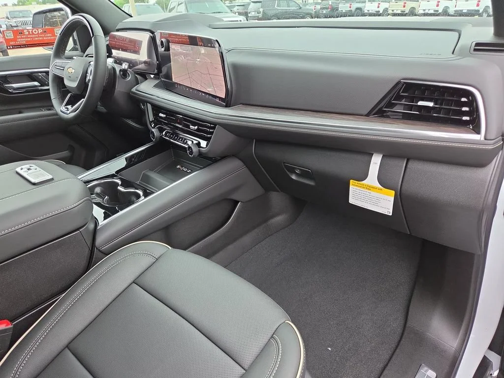 New 2026 Polar White Tricoat Chevrolet Premier image 22