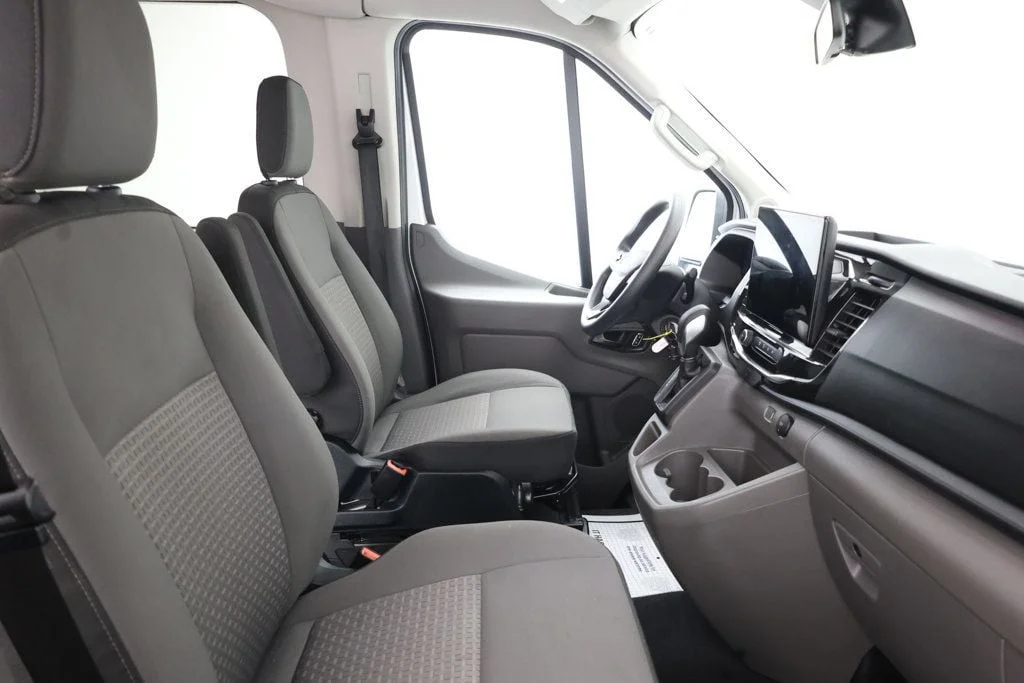 Used 2023 Oxford White Ford T-350 148