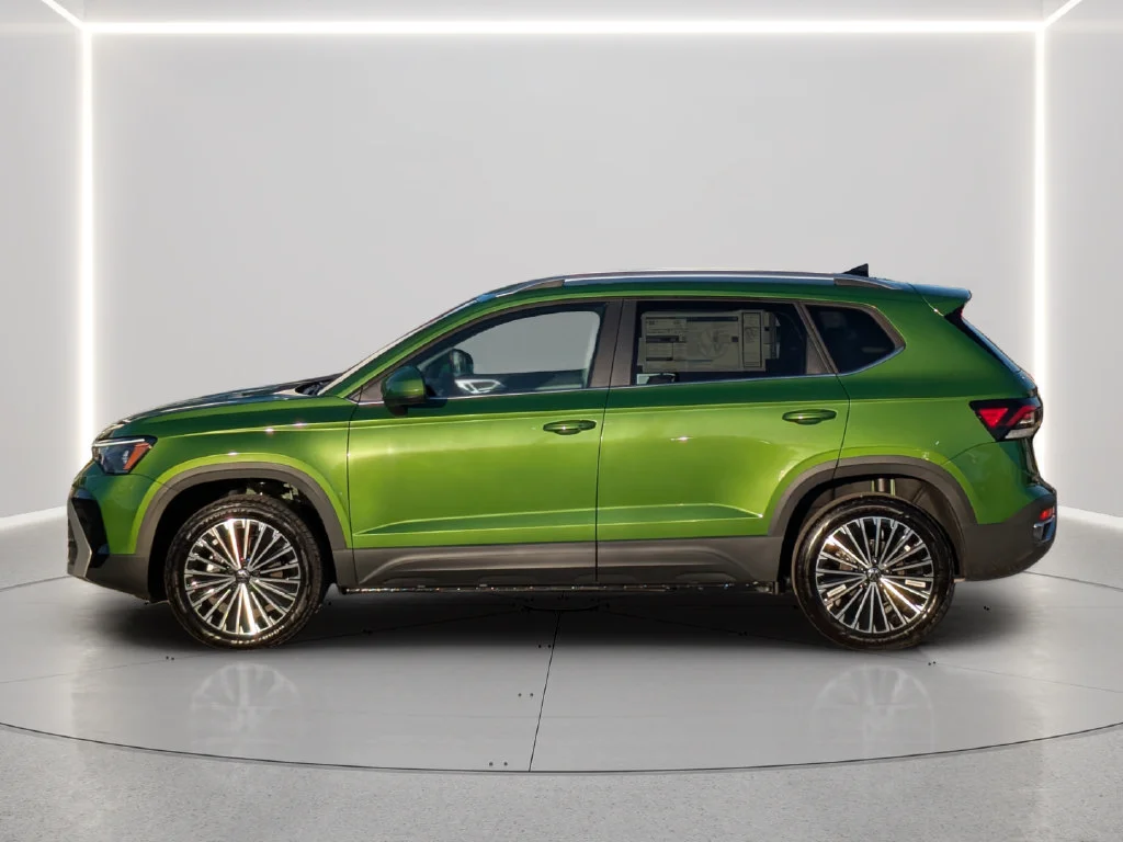 New 2027 Green Volkswagen 1.5T SE image 3