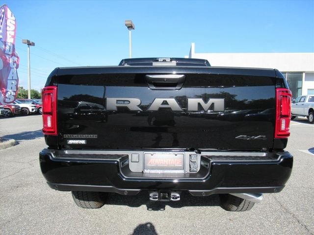New 2026 Diamond Black Crystal Pearl-Coat Exterior Paint RAM Big Horn image 6