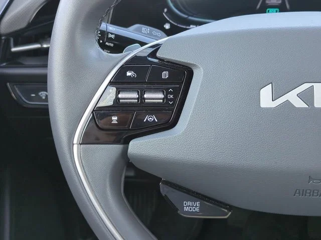 Used 2025 Green Kia EX image 25