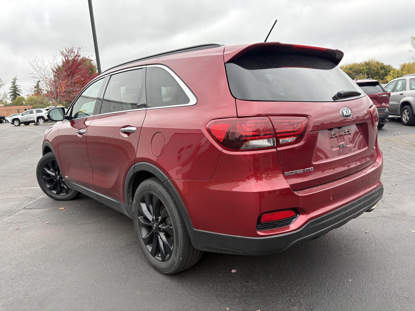 Used 2020 Passion Red Kia S V6 image 10