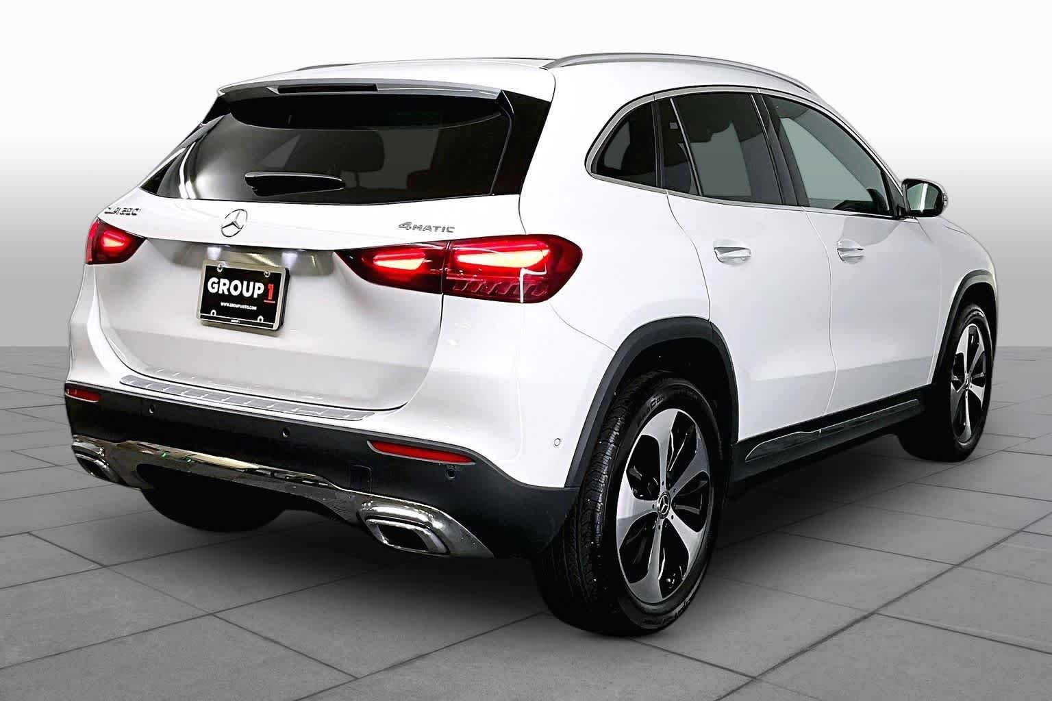 Used 2024 Digital White Metallic Mercedes-Benz GLA 250 image 13