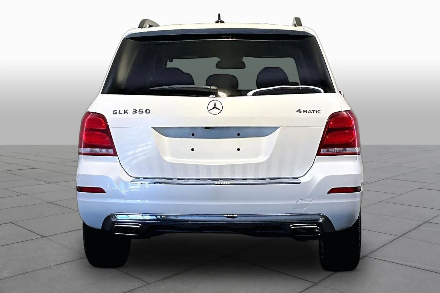 Used 2013 Diamond White Metallic Mercedes-Benz GLK 350 image 4