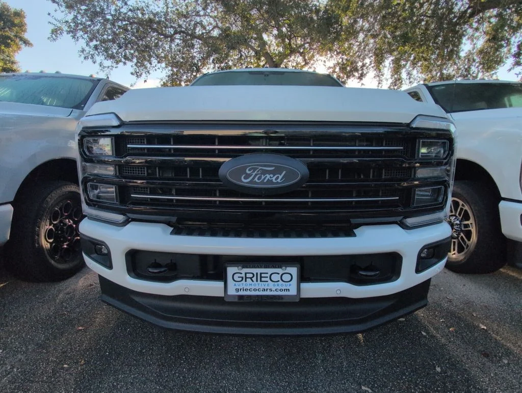 New 2026 Star White Metallic Tri-Coat Ford F-250® Platinum® image 3
