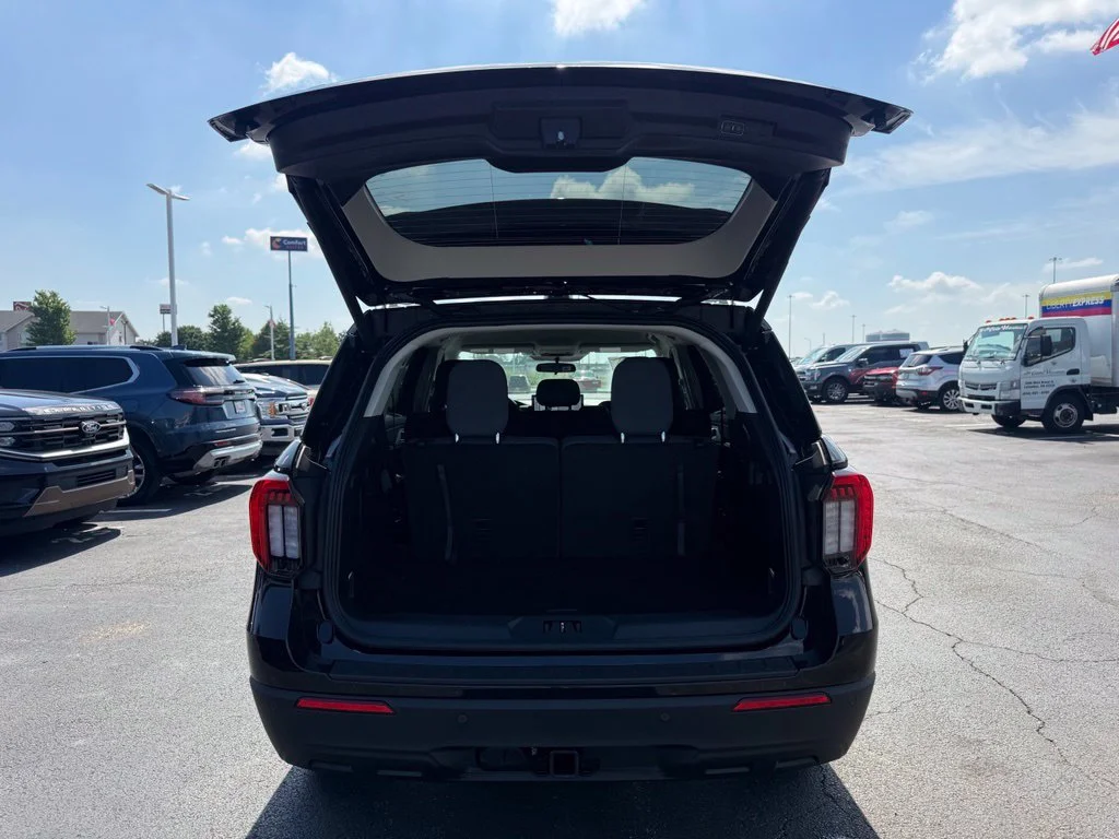 New 2026 Black Ford Active image 42