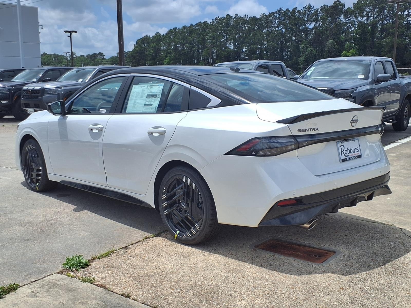 2026 Nissan Sentra SR White at Robbins Nissan