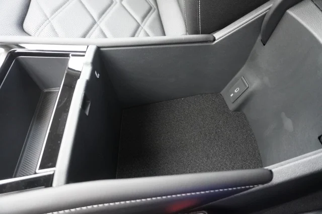 New 2026 Pure Gray Volkswagen 2.0T SE w/Technology image 34