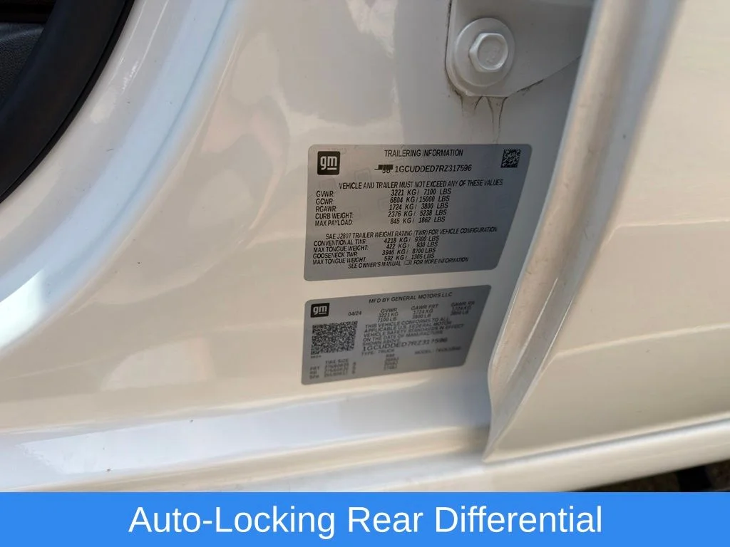 Used 2024 White Chevrolet LT image 34