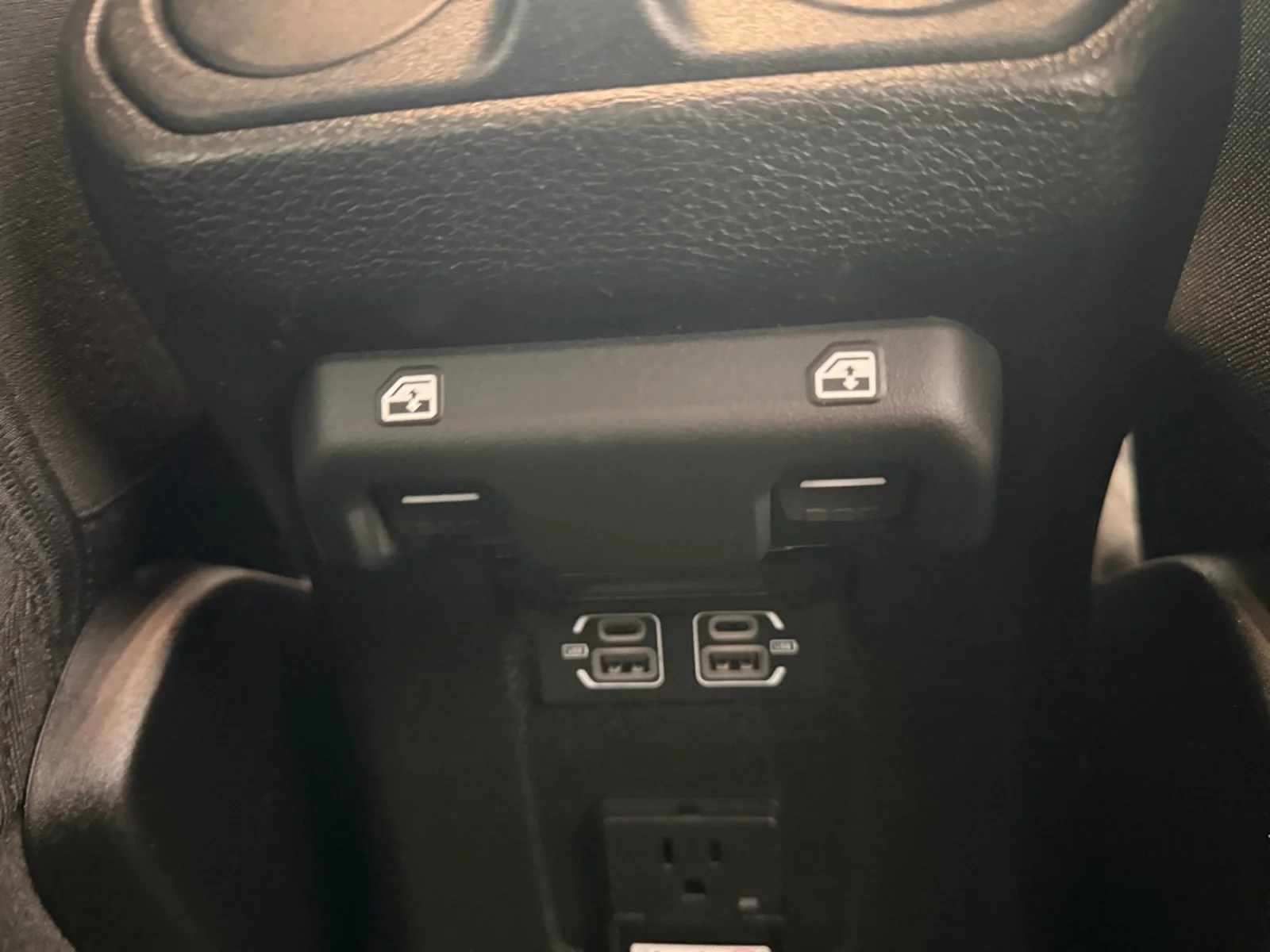 Used 2023 Black Clearcoat Jeep Sport S image 36