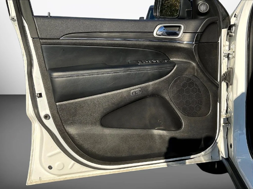 Used 2021 Bright White Clearcoat Jeep Limited image 22