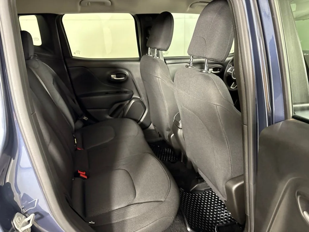 Used 2023 Blue Jeep Latitude image 16