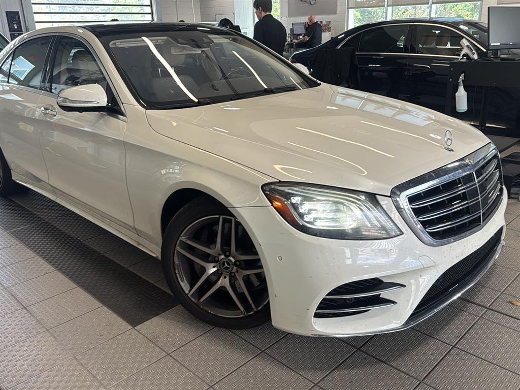 Used 2018 designo Diamond White Mercedes-Benz S 560 image 1