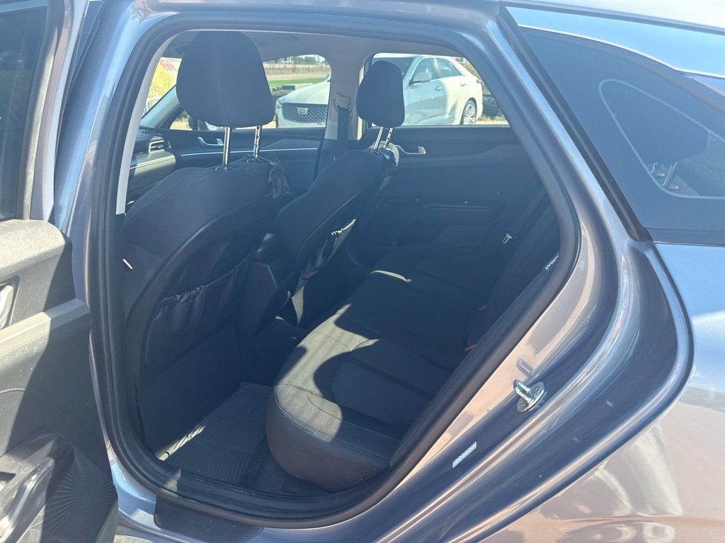 Used 2021 Silver Kia LXS image 8
